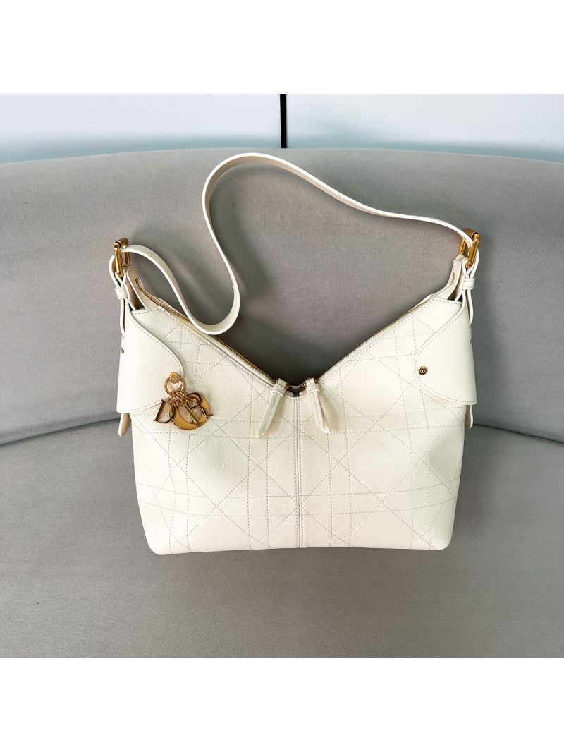 Dior Medium D-Voyage Bag in Grained Calfskin Latte M2846ONNM_M030