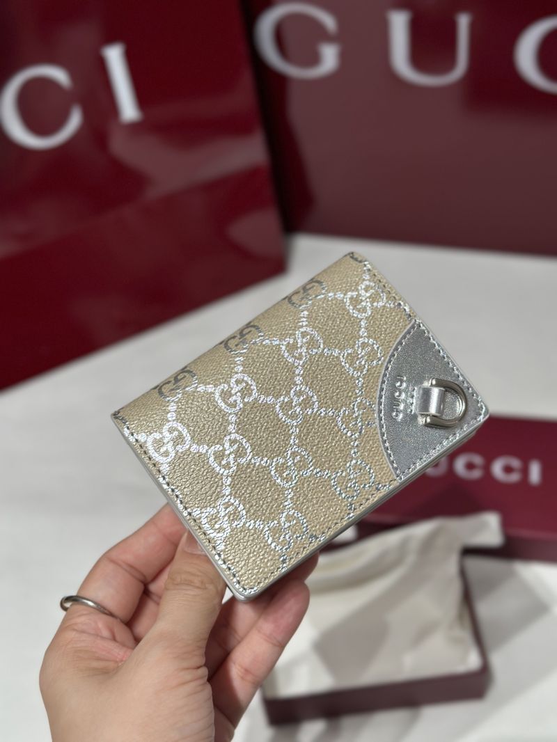 Gucci GG Emblem Small Wallet in New GG Monogram Coated Fabric Beige and Silver 820692