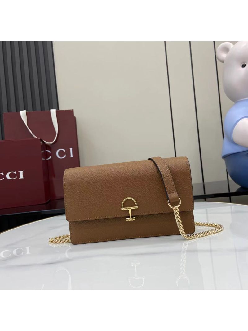 Gucci Softbit Small Shoulder Bag in Grained Leather Brown 837373