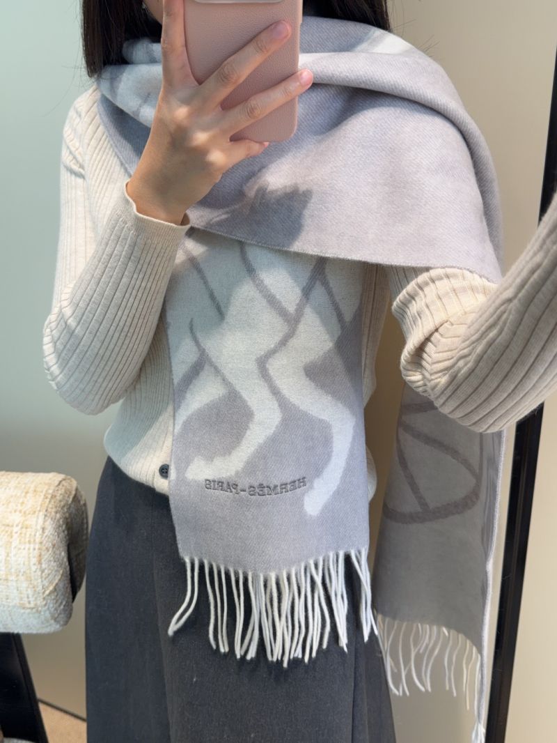 Hermes Light Grey Cashmere Scarf with Dual-Tone Design & Embroidered Logo, Ethereal
