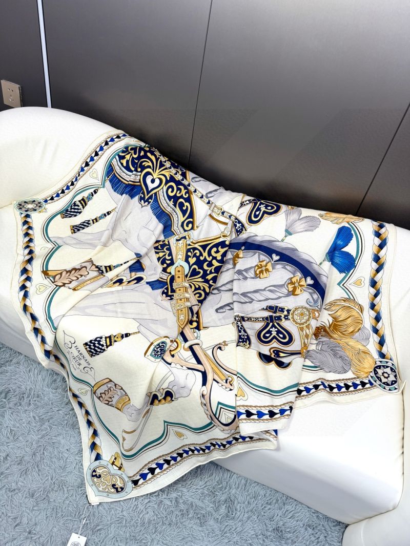 Hermes Dual-Side Velvet Cashmere Scarf 135cm White