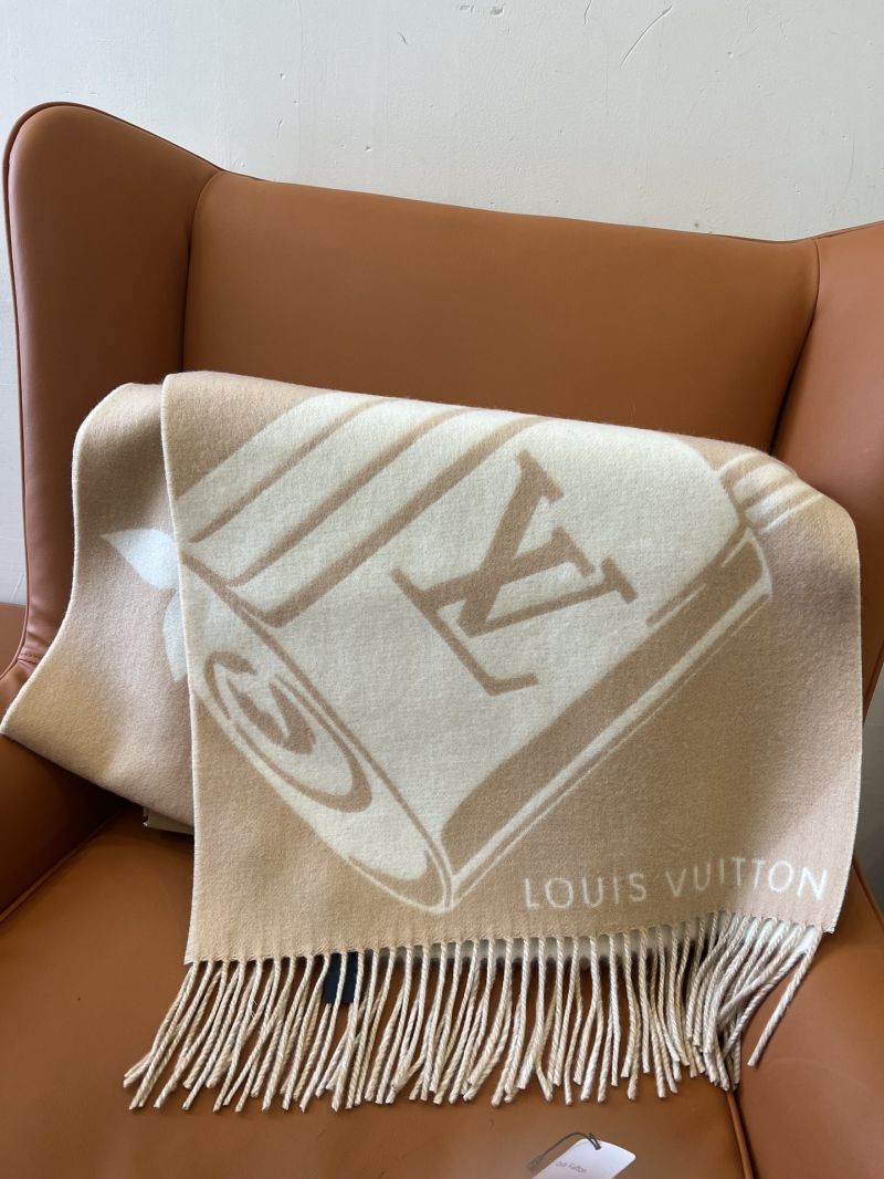 Louis Vuitton 2024 Autumn/Winter Lock & Keys Scarf in Creamy Beige Wool-Cashmere, Reversible Design