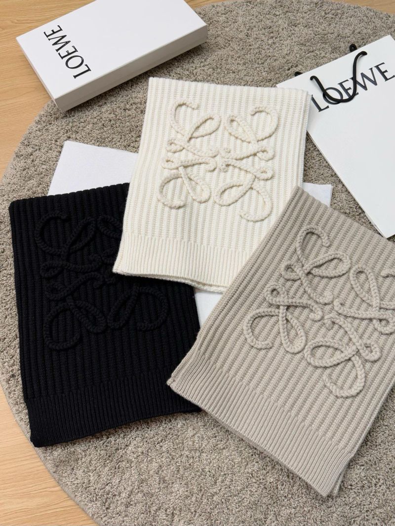 Loewe white 100% Cashmere Knit Scarf with Embossed Logo - Luxe Whisper