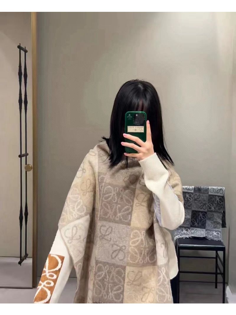 Loewe Beige Dual-Tone Checkered Scarf - Luxurious Wool-Cashmere Blend, Signature Logo Design