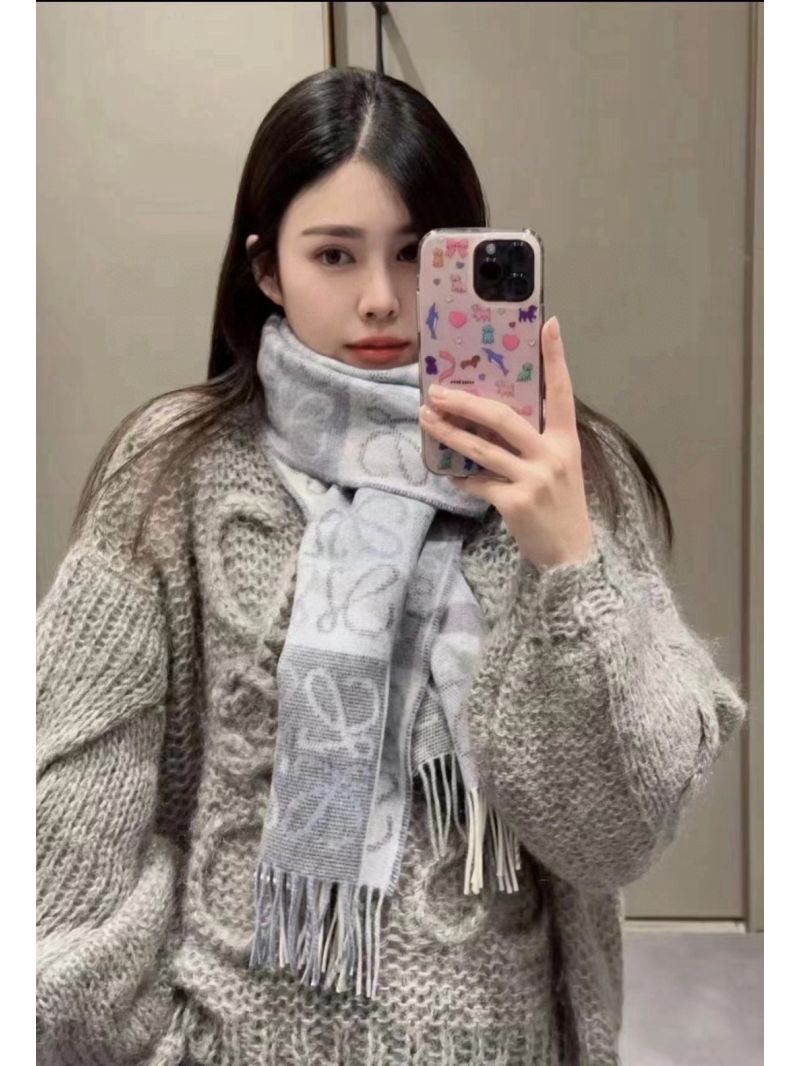 Loewe Blue Dual-Tone Checkered Scarf - Luxurious Wool & Cashmere, Iconic Logo Weave