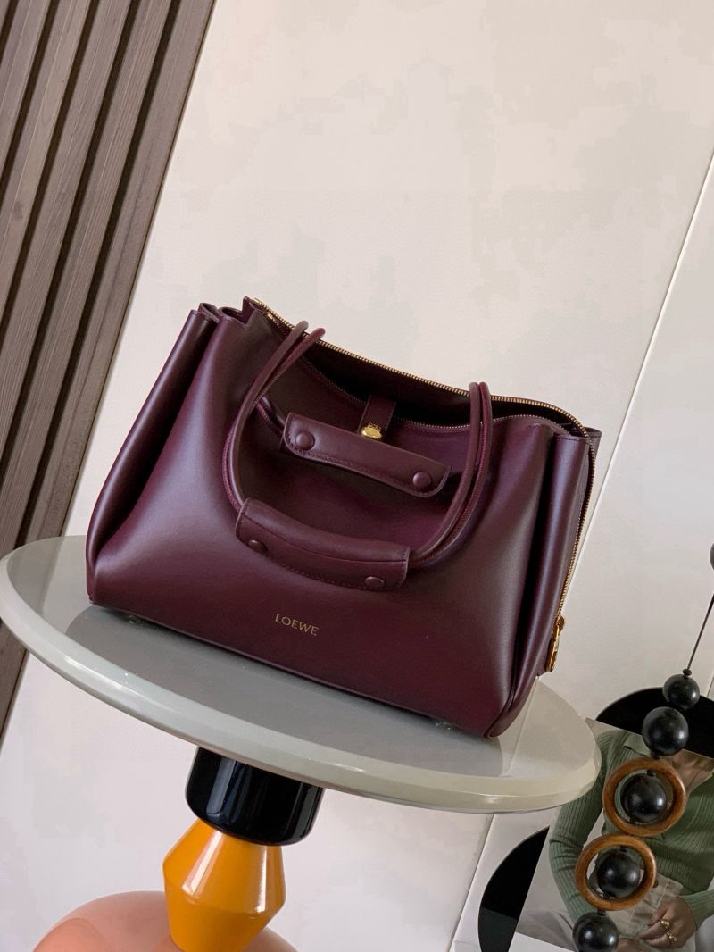 Loewe medium Madrid in Supple Calfskin Burgundy AANBAB1X01-7240