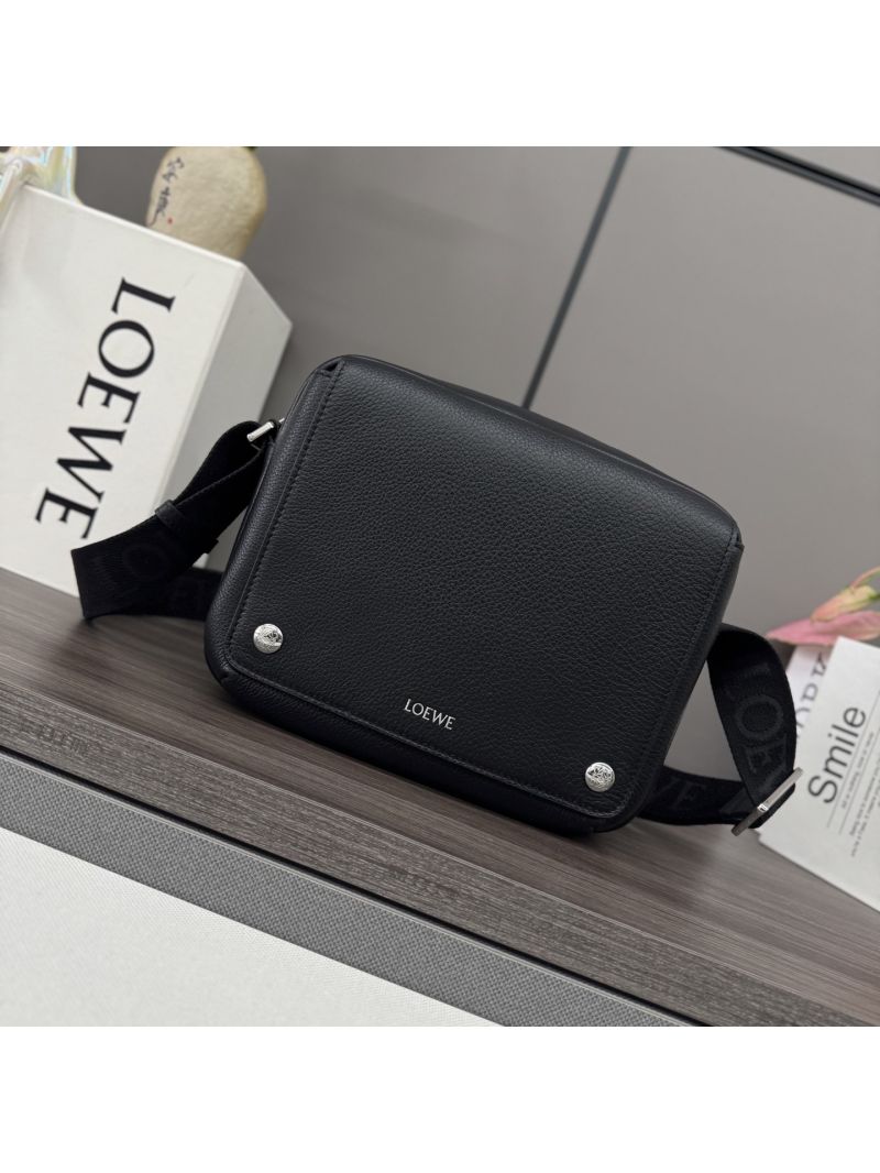 Loewe Medium Pebble Messenger Bag in Supple Grained Calfskin Black BANBA73X01