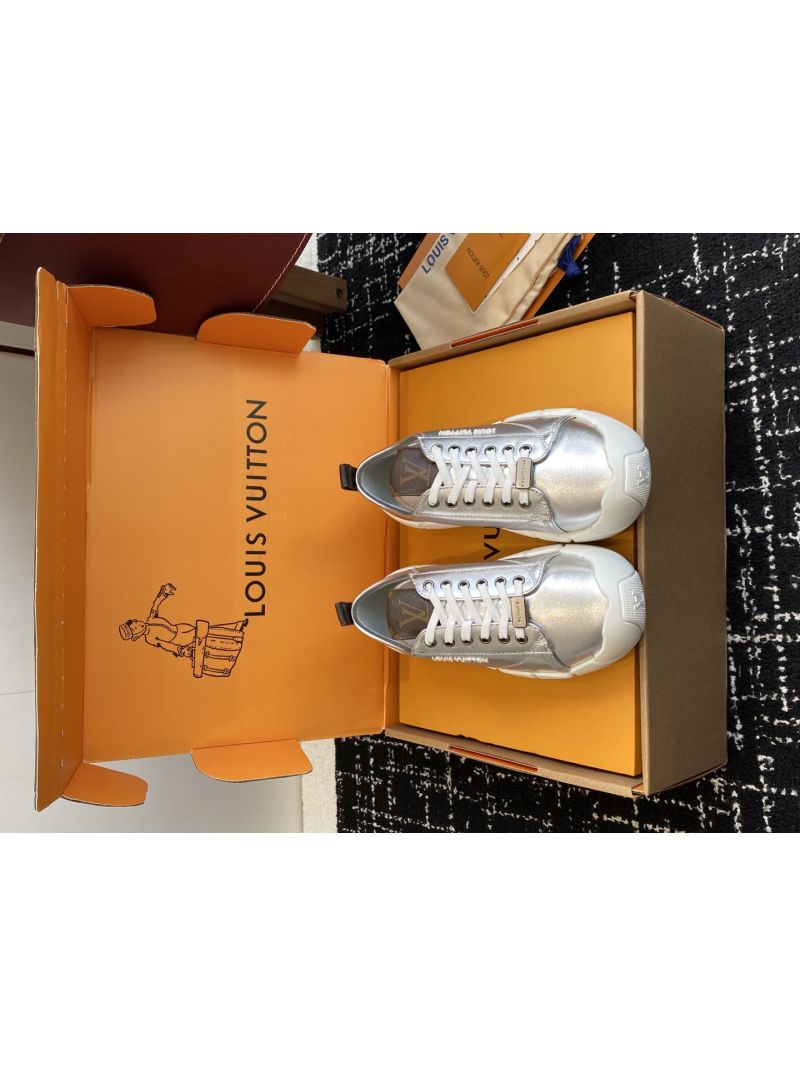 Louis Vuitton LV Bubble Sneaker 1AISJS Lambskin Silver