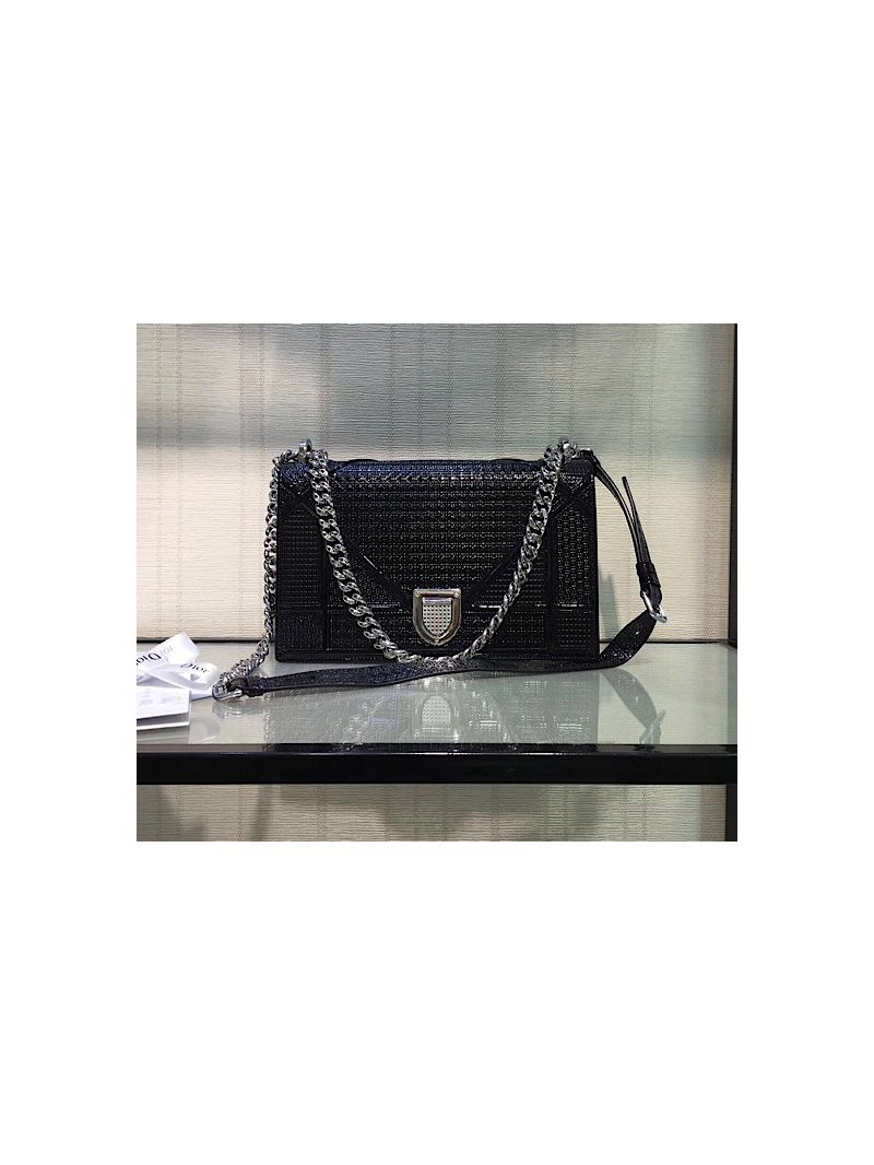 "Diorama" Flap in Silver-tone Metallic Calfskin with Micro-Cannage Motif Bag Black