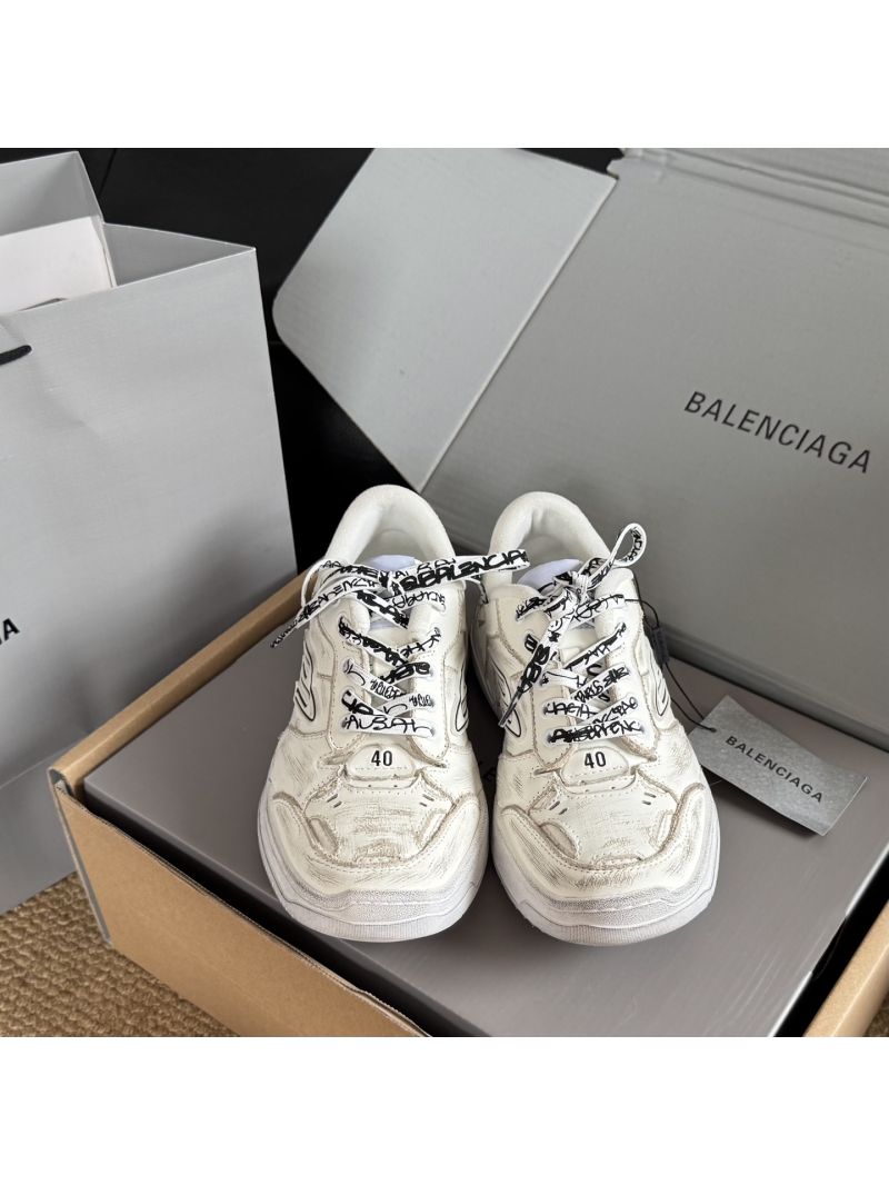 Balenciaga Hamptons Worn-out Sneaker 841765 White