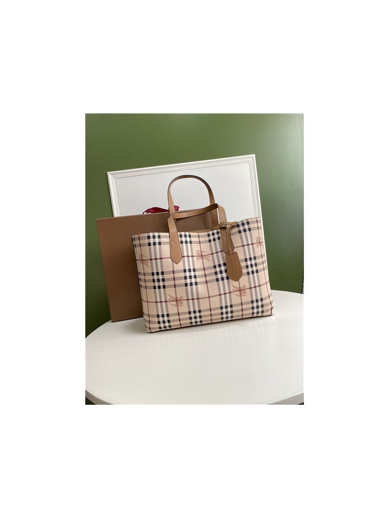 Burberry The Small Reversible Tote in Haymarket Check and Leather Mid Camel