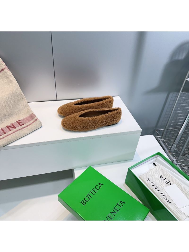 Bottega Veneta BV Rosa Ballerina in Merino Shearling 843963 Camel
