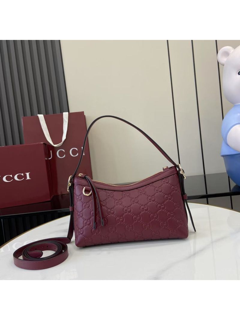 Gucci GG Emblem small shoulder bag GG Leather 847450 Rosso Ancora red