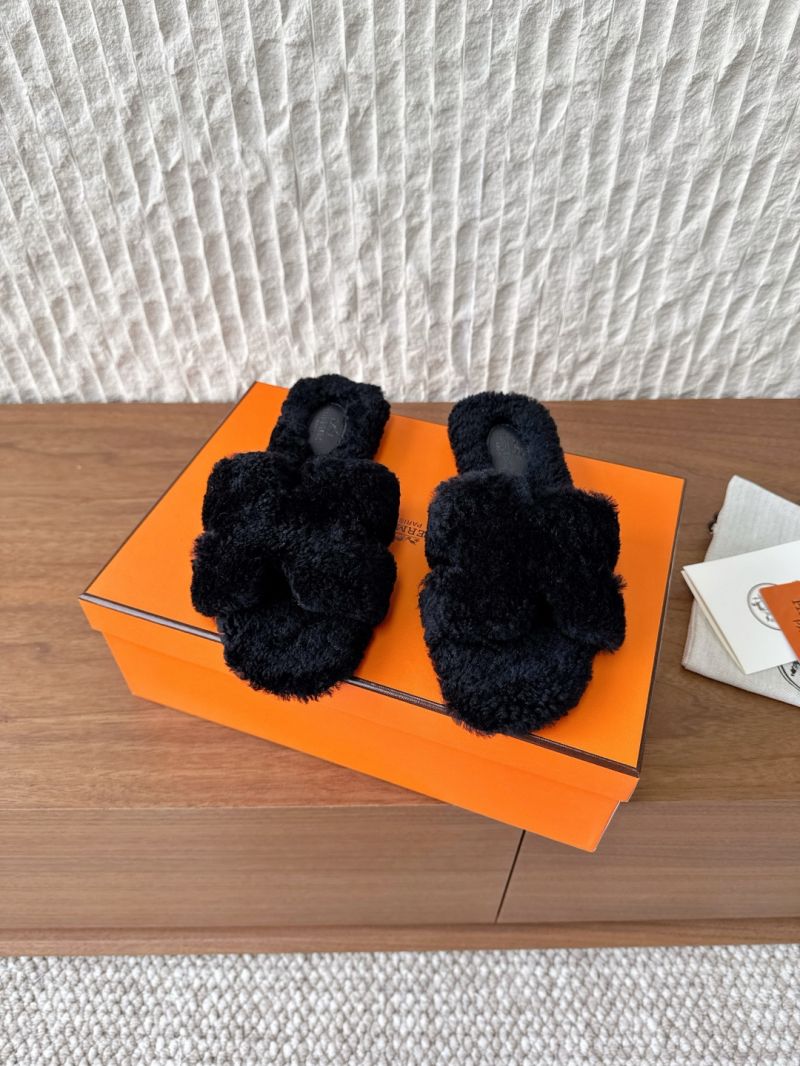 Hermes Oran Sandals in Shearling H212178Z Black