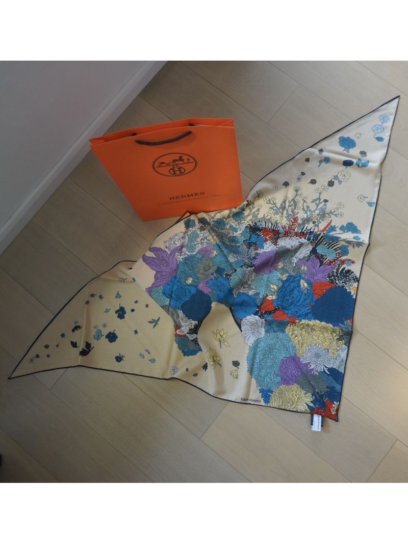 Hermes Robe Legere giant triangle H363936S Neutral