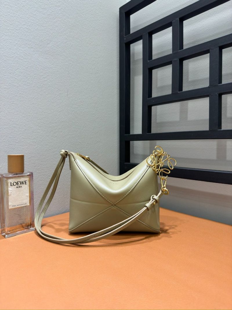 Loewe Puzzle Fold pouch in shiny nappa calfskin C510PT1 Eucalyptus Green