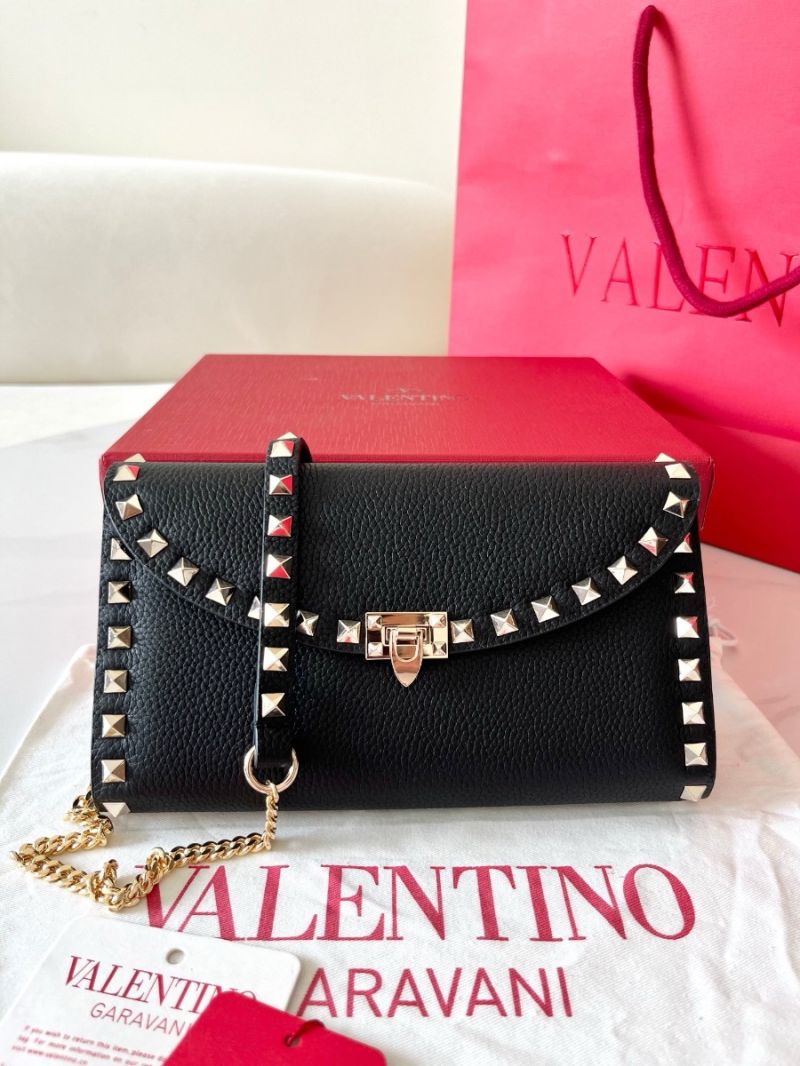 Valentino Rockstud Wallet With Chain In Grainy Calfskin 4W2P0Z81 Black