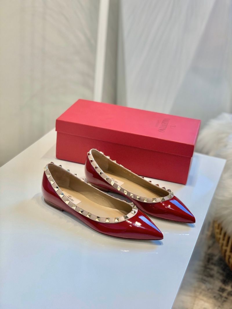 Valentino Garavani Patent Rockstud Ballet Flat Wine
