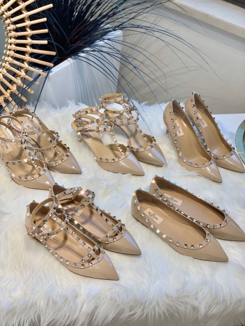 Valentino Garavani Patent Rockstud Ballet Flat Nude