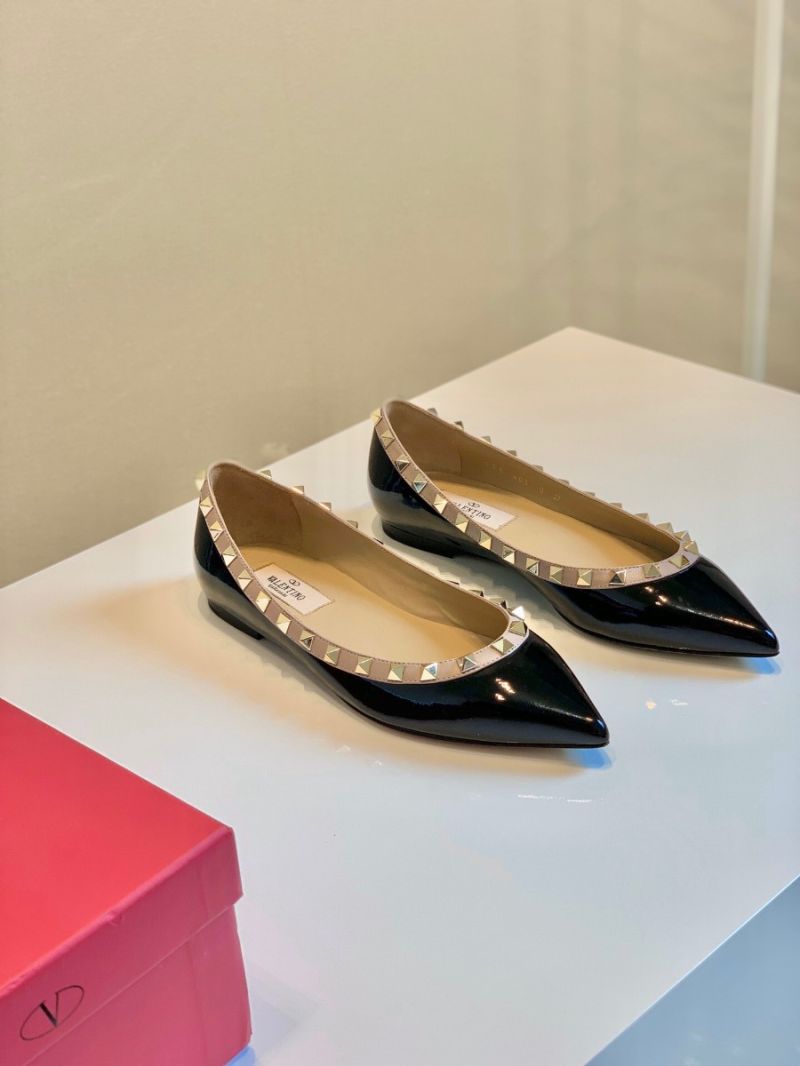 Valentino Garavani Patent Rockstud Ballet Flat Black