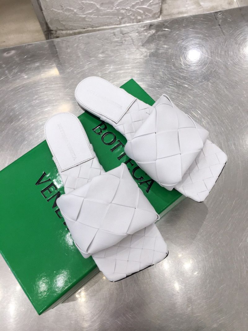 Bottega Veneta BV Lido Flat Sandals 608853 White