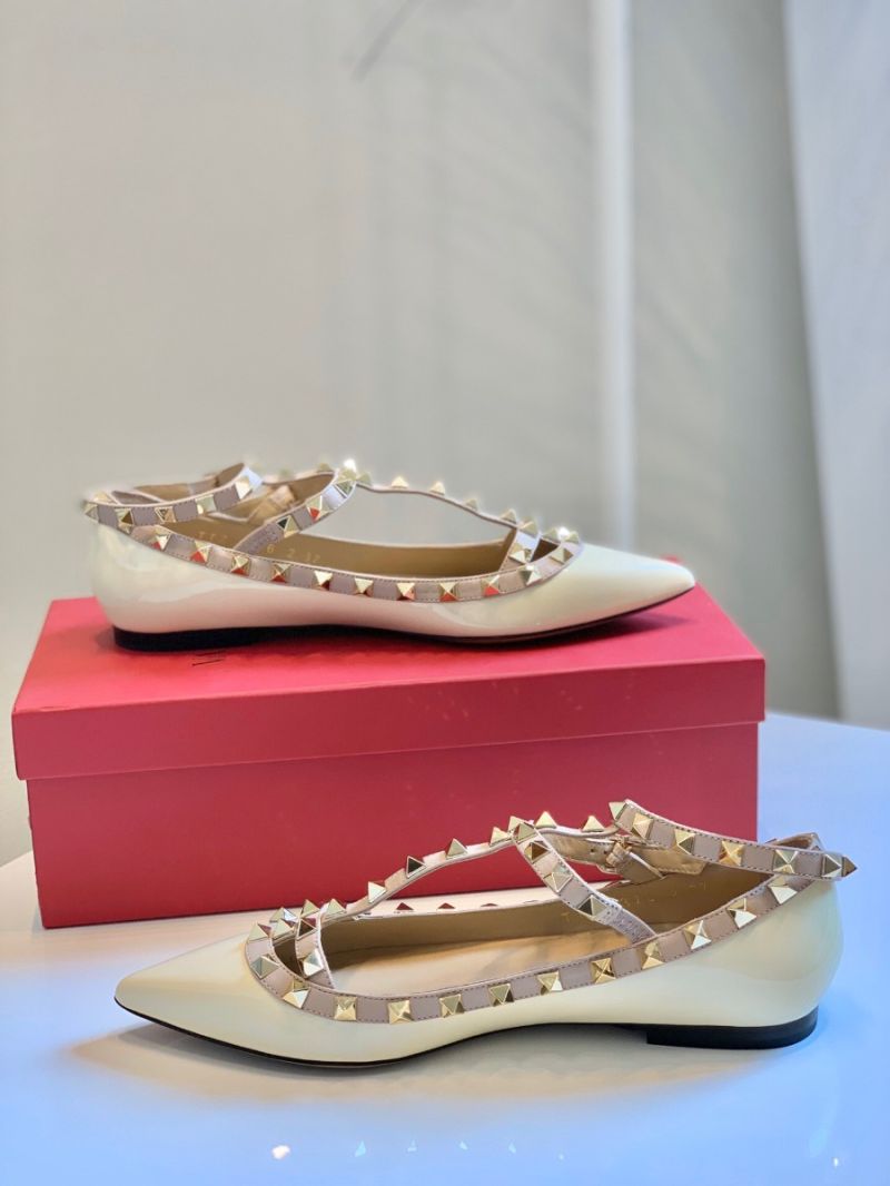 Valentino Garavani Patent Rockstud Caged Ballet Flat Ivory