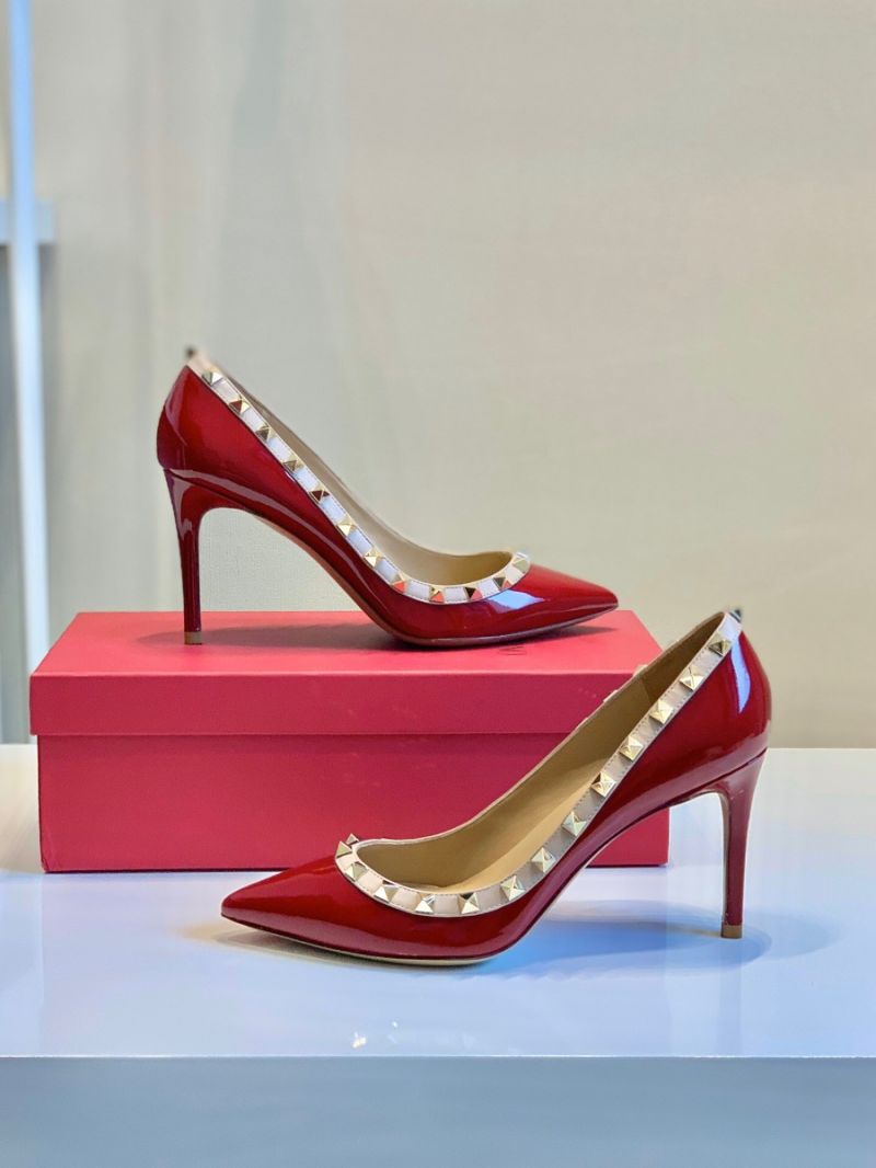 Valentino Garavani Patent Rockstud Pump 85mm Wine
