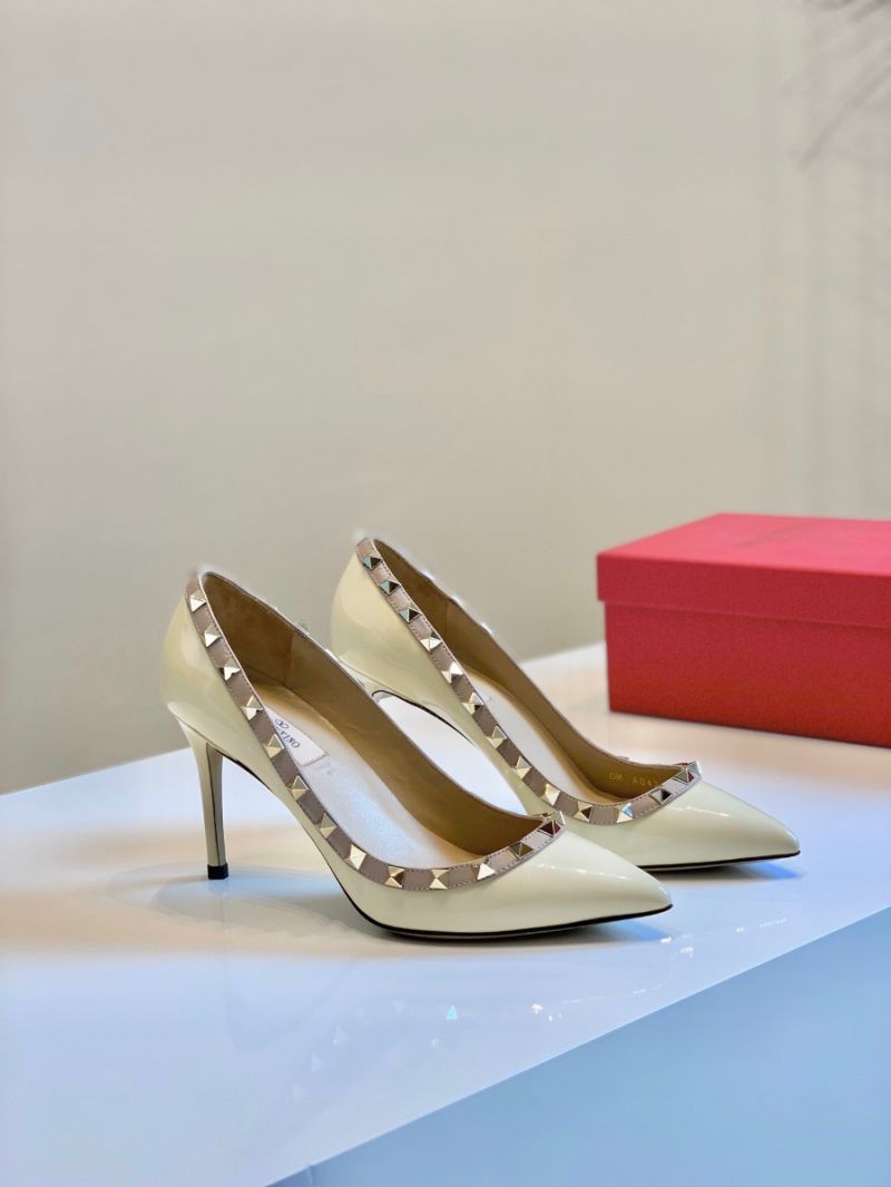 Valentino Garavani Patent Rockstud Pump 85mm Ivory