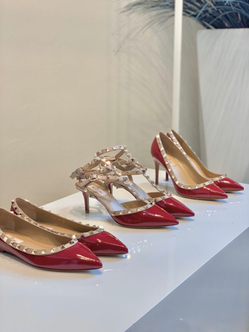 Valentino Garavani Rockstud Caged Pump 65mm Wine