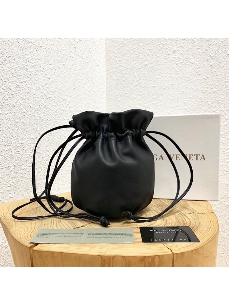 Bottega Veneta BV Drawstring Pouch in Nappa Leather 583774 Black