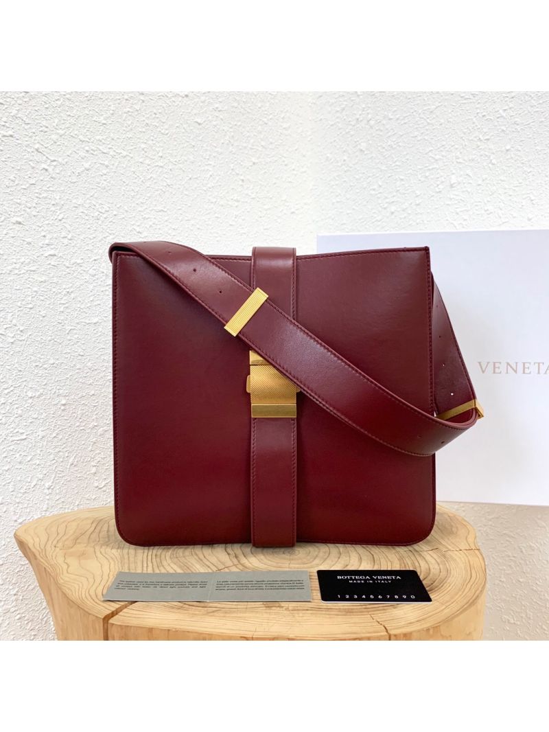 Bottega Veneta BV Marie Shoulder Bag in Nappa 578344 Bordeaux