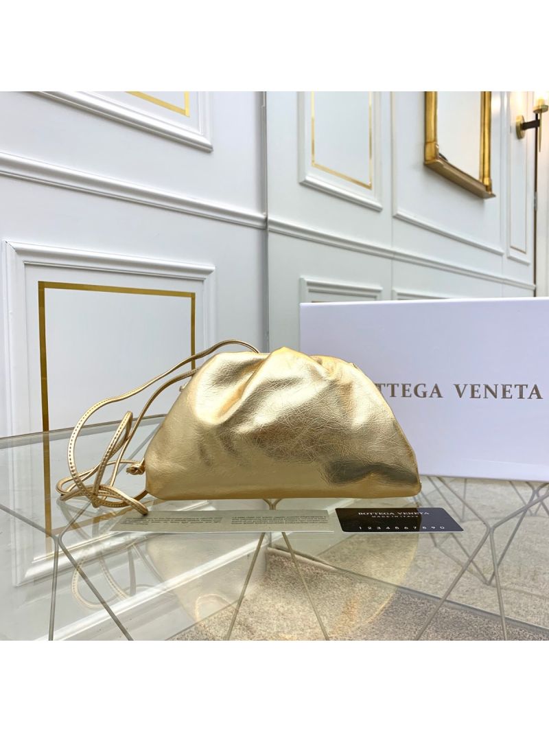 Bottega Veneta BV The Pouch 20 in Metallic Nappa 585852 Oro