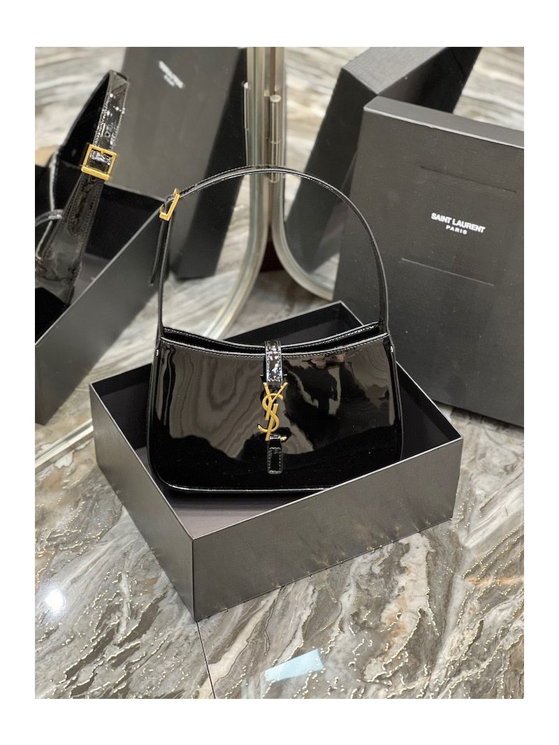 YSL Saint Laurent Le 5 à 7 hobo bag in black Patent Leather 657228