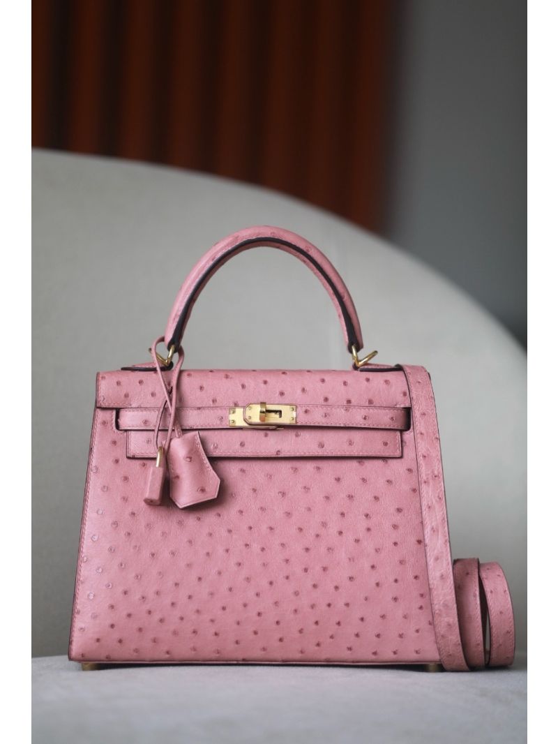 Hermès Kelly Ostrich Leather in 94 Terre Cuite