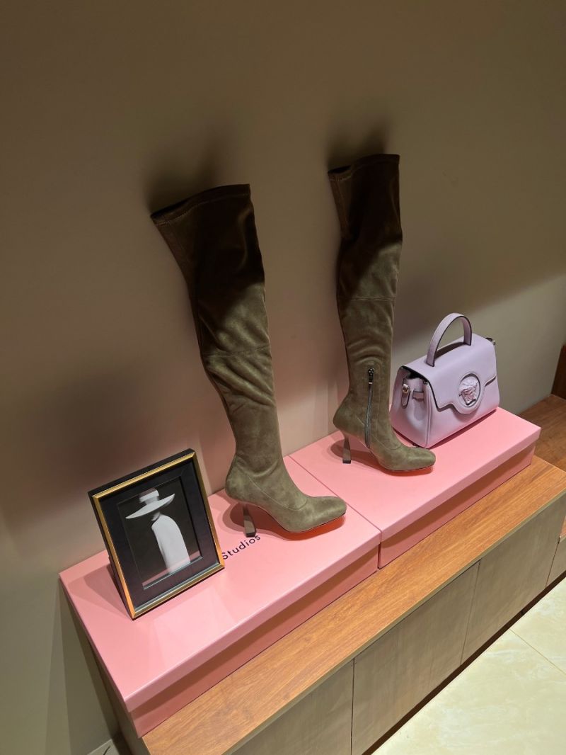 Hermes Hurricane Boots Thigh-high boot in stretch suede goatskin H232227Z Grey