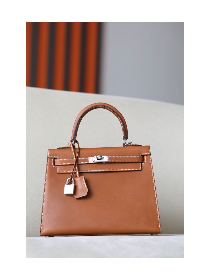 Hermes Kelly Bag in Fauve Barenia Leather
