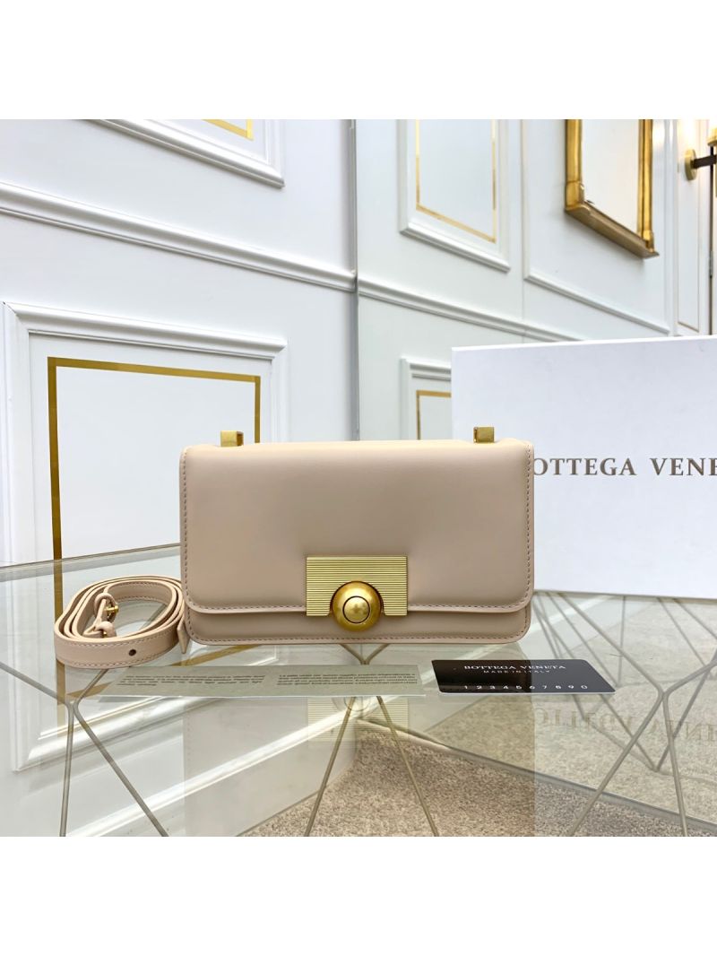 Bottega Veneta Mini BV Classic Bag in Smooth Calf Ronde Bag 587222 Nude