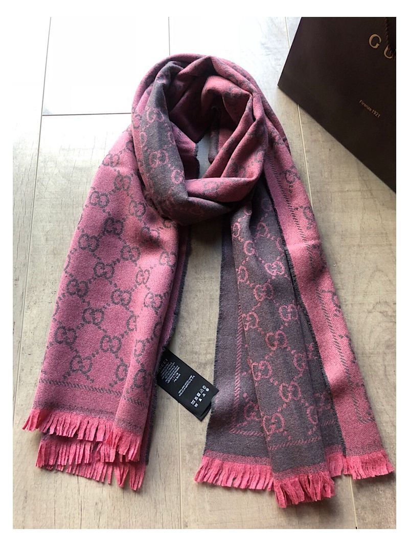 Gucci GG Jacquard Pattern Knitted Scarf Pink