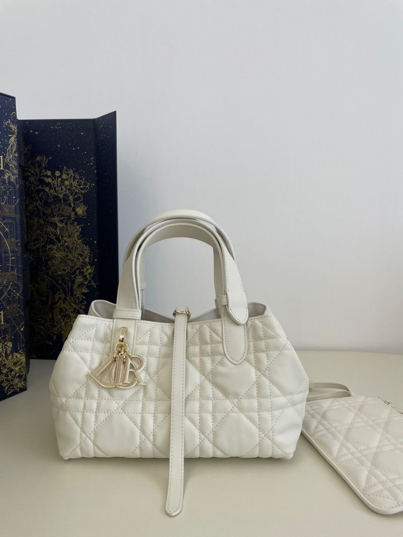 Dior Small Toujours Bag in Macrocannage Calfskin M2822O Latte