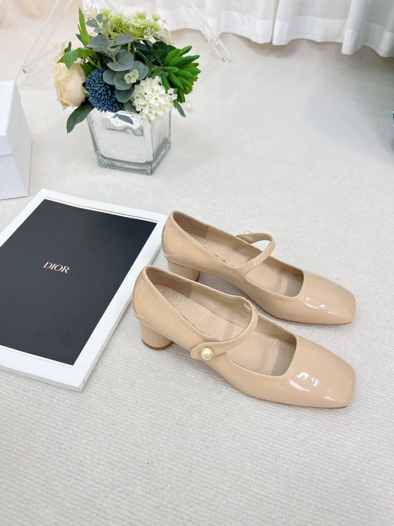 Dior Jolie Pump Beige Patent Calfskin KDV138