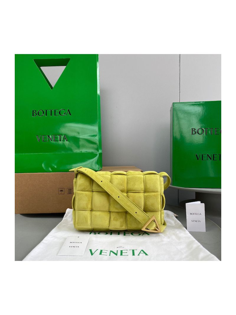 Bottega Veneta BV Padded Cassette Bag in Suede Kiwi 591970v