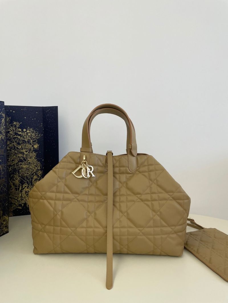Dior Large Toujours Bag in Macrocannage Calfskin M2820O Tan
