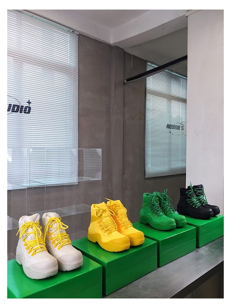 Bottega Veneta BV Puddle Bomber 667218 Black