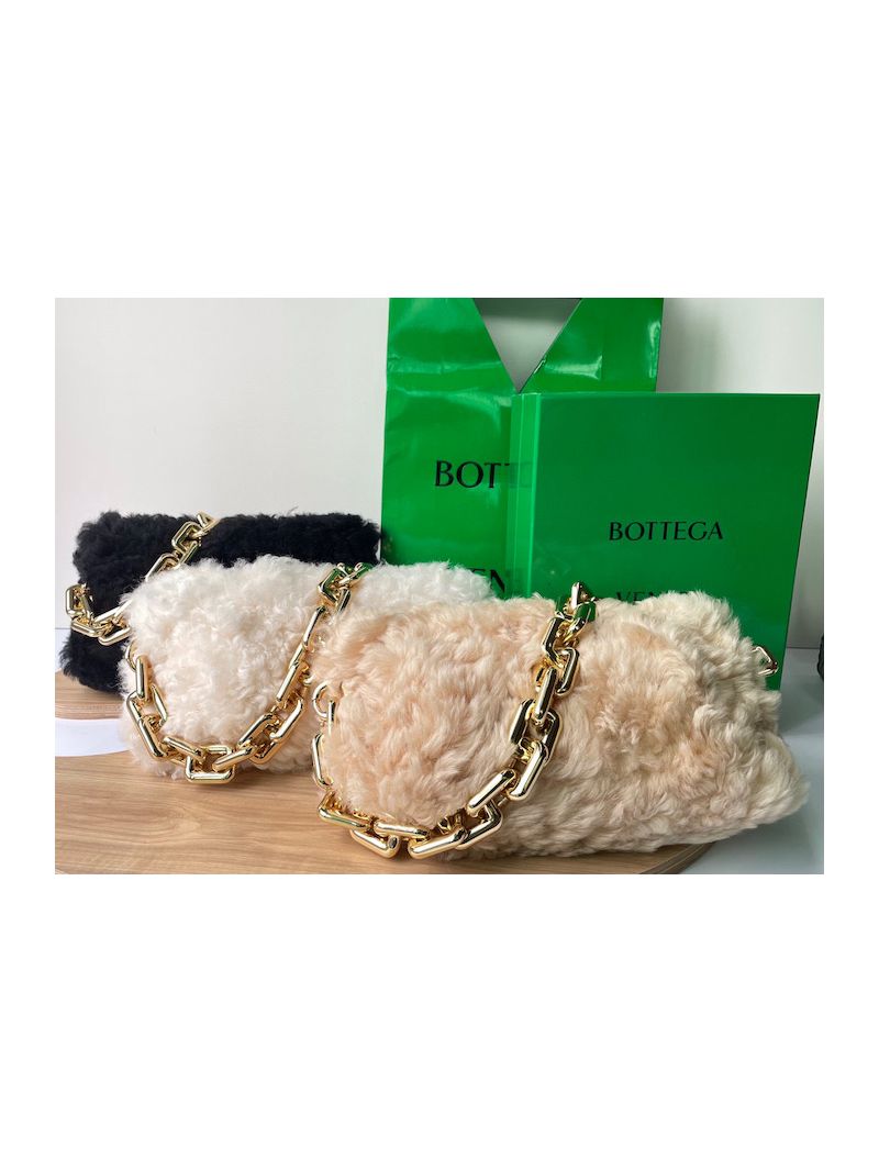 Bottega Veneta BV Chain Pouch Shearling Clutch With Chain 620230 Beige