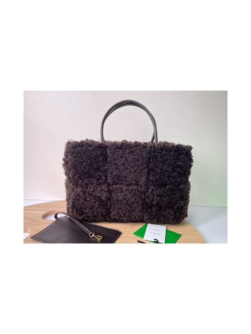 Bottega Veneta BV Arco Tote Small Intreccio Shearling Tote Bag 652867 Fondant