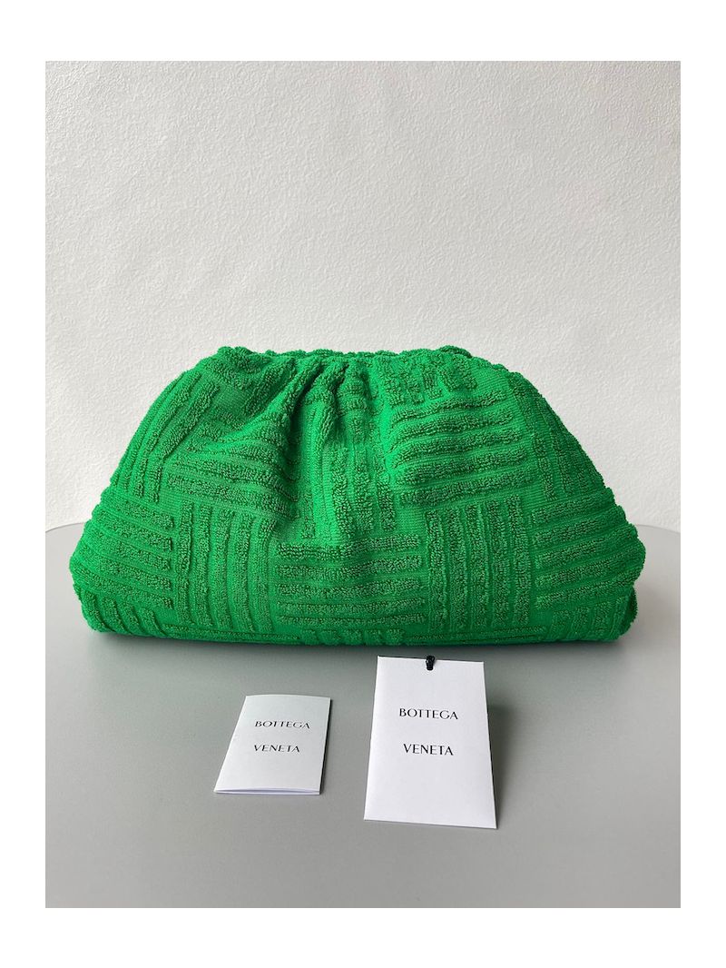 Bottega Veneta BV Pouch Grass Green Sponge clutch 576227