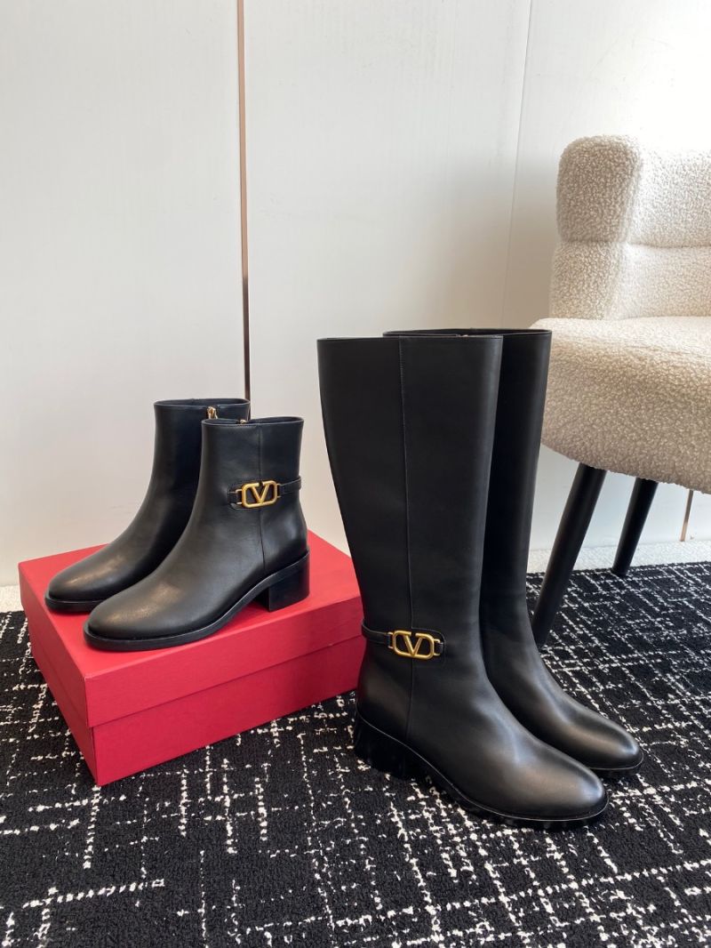 Valentino Vlogo Signature Calfskin Ankle Boot 30mm 3W2S0CT1 Black