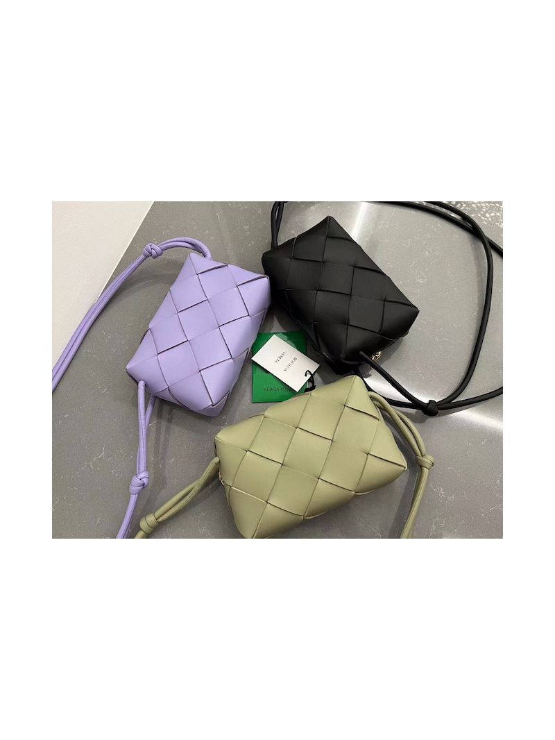 Bottega Veneta BV Small Cassette Camera Bag 709417 Wisteria