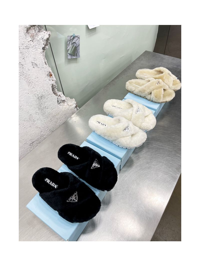 Prada Shearling sandals 1XX600
