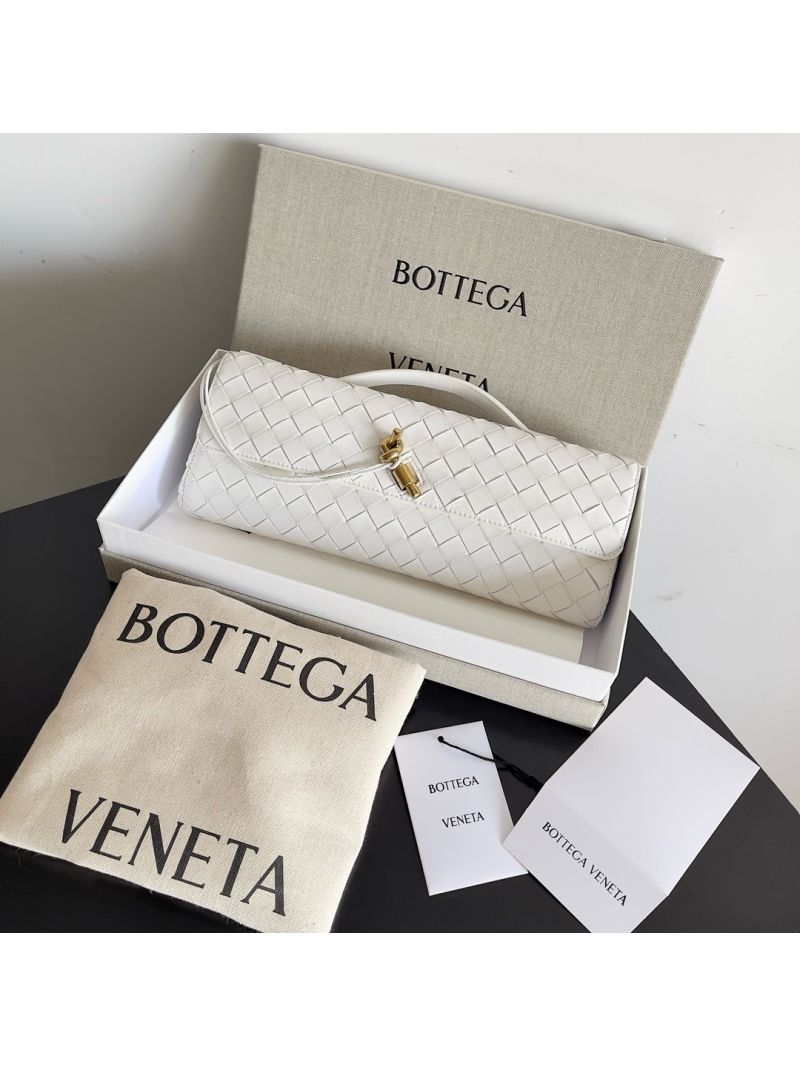 Bottega Veneta BV Long Clutch Andiamo With Handle Intrecciato Lambskin Leather 741511 White